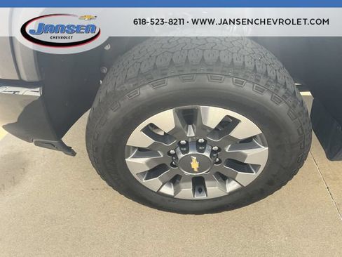 Used 2024 Chevrolet Silverado 2500 Custom w/ Custom Value Package AWD/4WD image 32