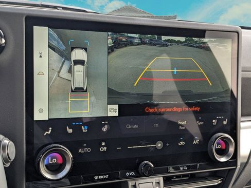 Used 2026 Lexus GX 550 w/ Accessory Package (2T) image 12