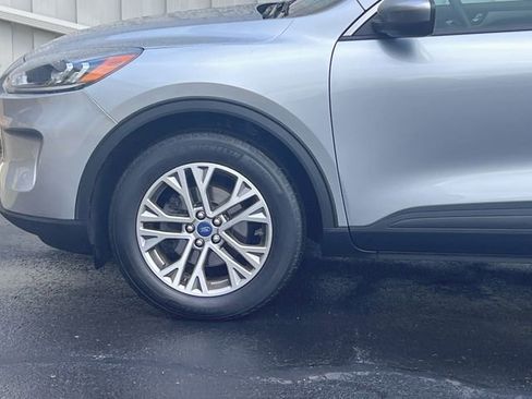 Used 2022 Ford Escape SEL image 18