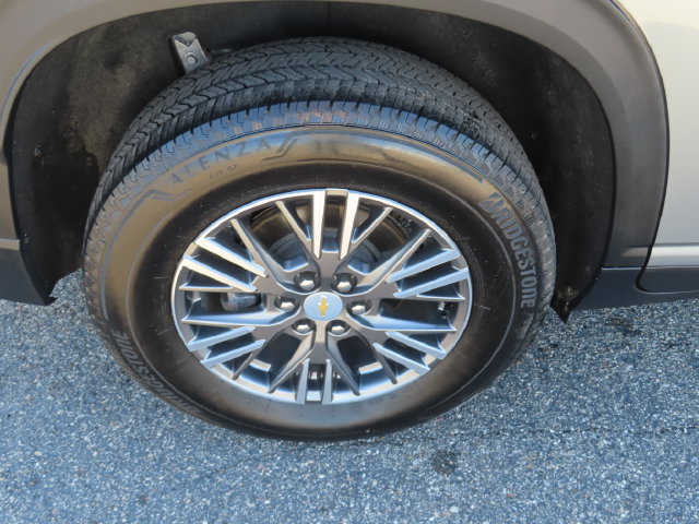 Used 2026 Chevrolet Traverse LT AWD/4WD image 14