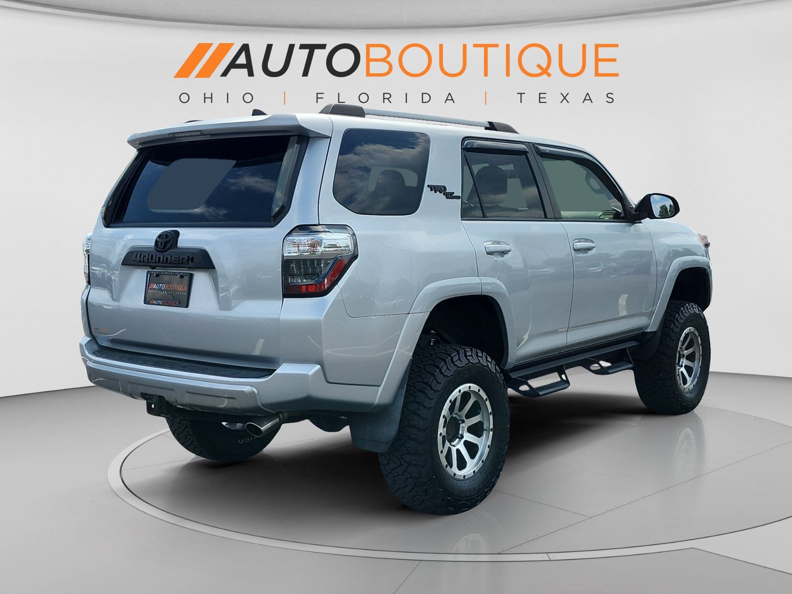 Used 2018 Toyota 4Runner TRD Off-Road AWD/4WD image 5
