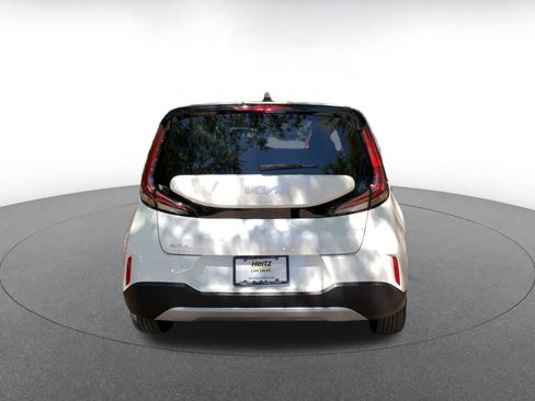 Used 2025 Kia Soul LX w/ LX Technology Package image 6