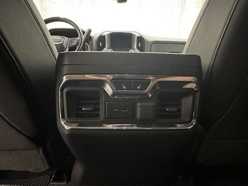 Used 2023 GMC Sierra 3500 Denali w/ Technology Package AWD/4WD image 19