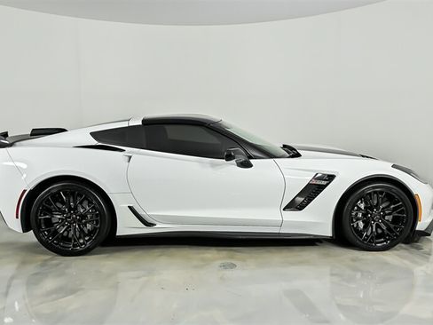 Used 2017 Chevrolet Corvette Z06 RWD image 10