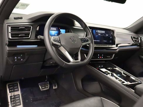 Used 2024 Volkswagen Atlas Cross Sport SEL Premium R-Line AWD/4WD image 14