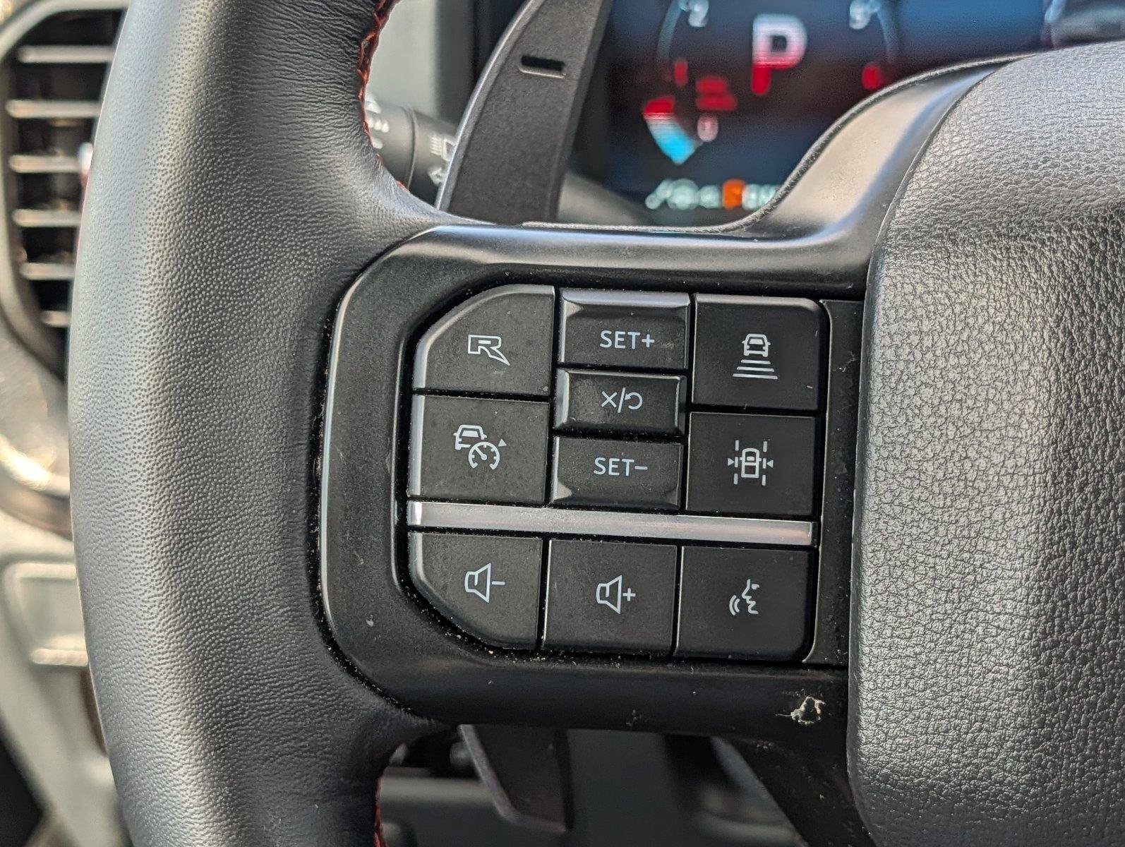 Used 2025 Ford F150 Raptor AWD/4WD image 26