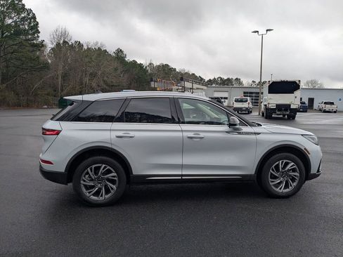 Used 2025 Lincoln Corsair FWD w/ Equipment Group 101A image 4