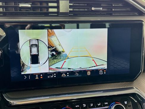 Used 2025 GMC Sierra 3500 Denali w/ Technology Package AWD/4WD image 43