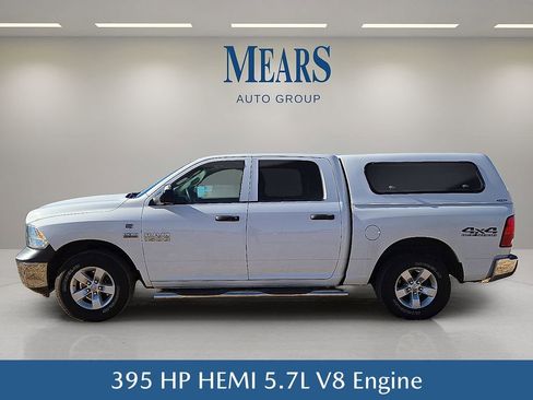 Used 2014 RAM 1500 4x4 Crew Cab w/ Exterior Appearance Group image 3