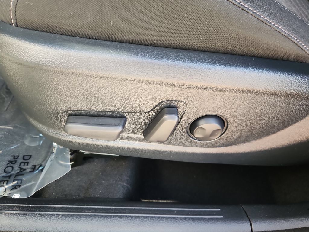 Used 2025 Kia Soul EX FWD image 8