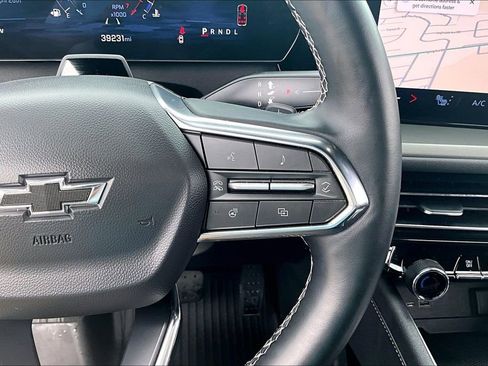 Used 2024 Chevrolet Traverse LT w/ Enhanced Driving Package FWD image 12
