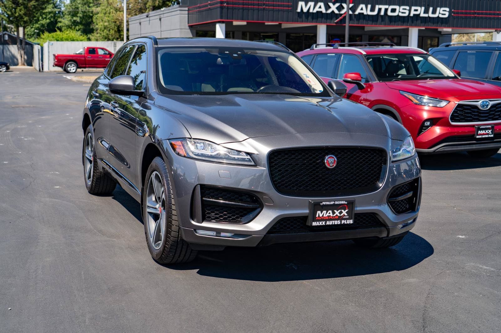Used 2018 Jaguar F-PACE R-Sport AWD/4WD image 2