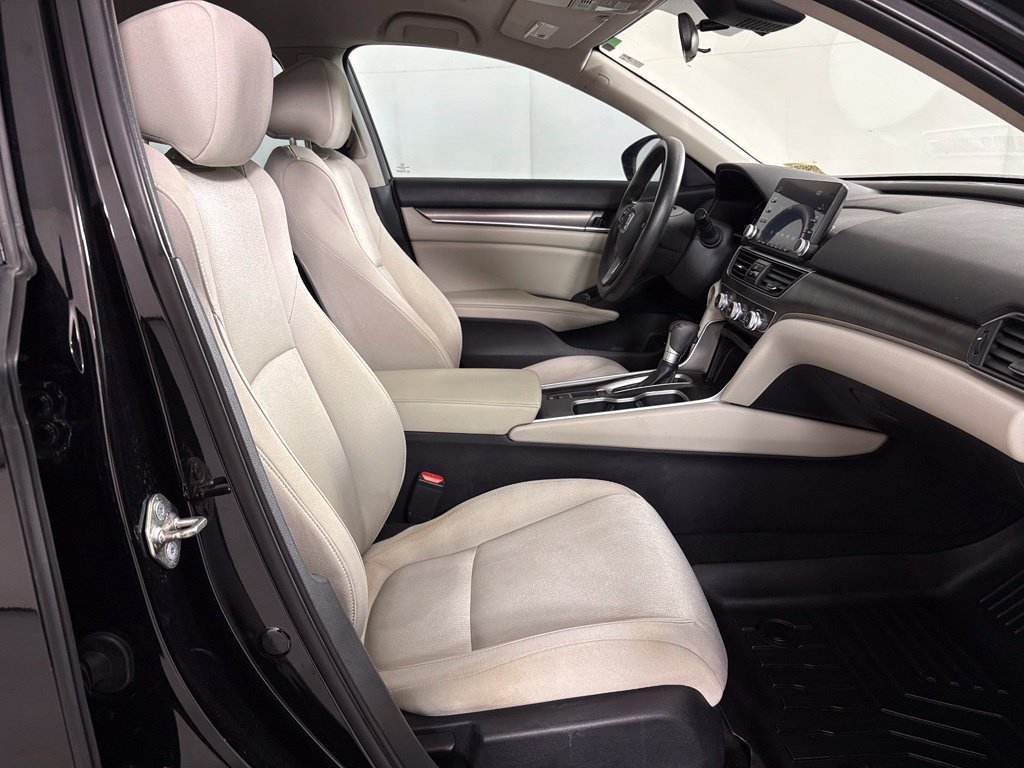 Used 2018 Honda Accord LX image 39