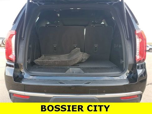 Used 2022 GMC Yukon SLT w/ SLT Luxury Package image 27