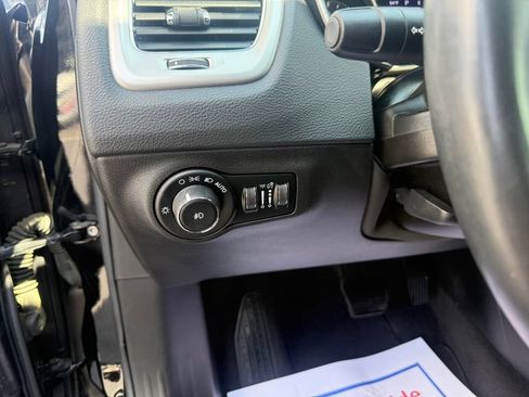 Used 2018 Jeep Compass Latitude AWD/4WD image 20