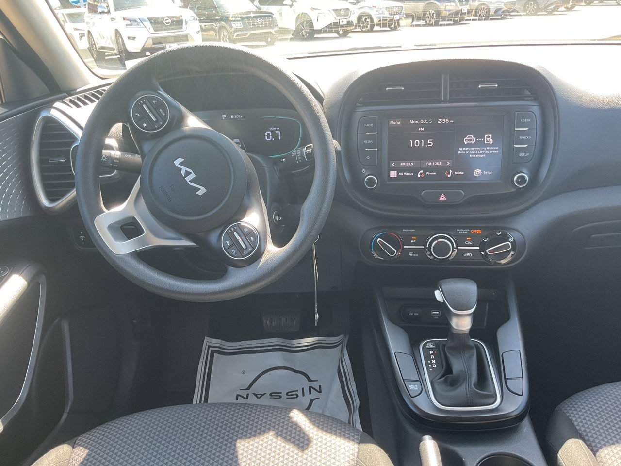 Used 2025 Kia Soul LX w/ LX Technology Package FWD image 15