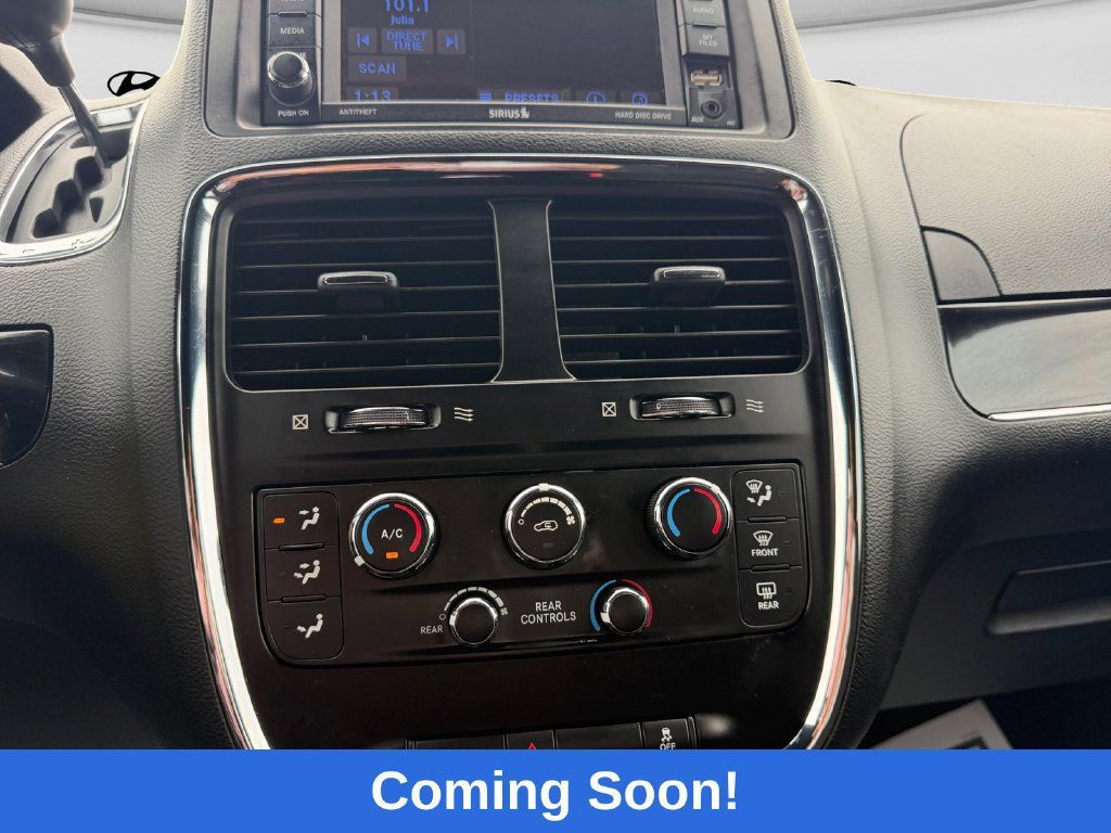 Used 2018 Dodge Grand Caravan SE FWD image 11