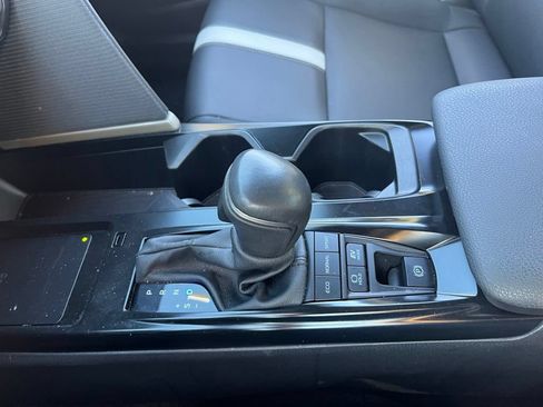 Used 2025 Toyota Camry SE FWD image 23