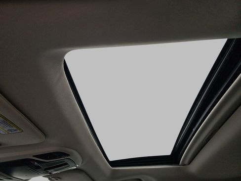 Certified 2025 Subaru Outback Touring XT image 37