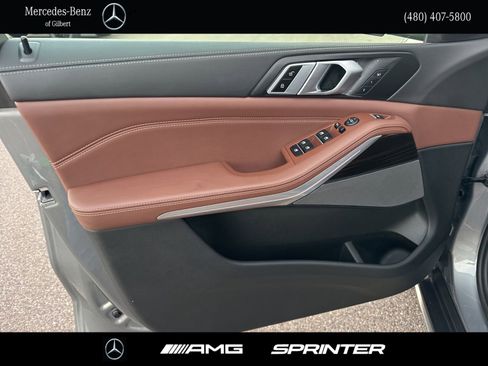 Used 2025 BMW X5 xDrive40i w/ Premium Package image 12