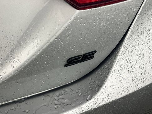 Used 2022 Toyota Camry SE image 27