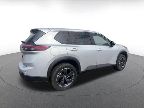 Used 2025 Nissan Rogue SV FWD image 14