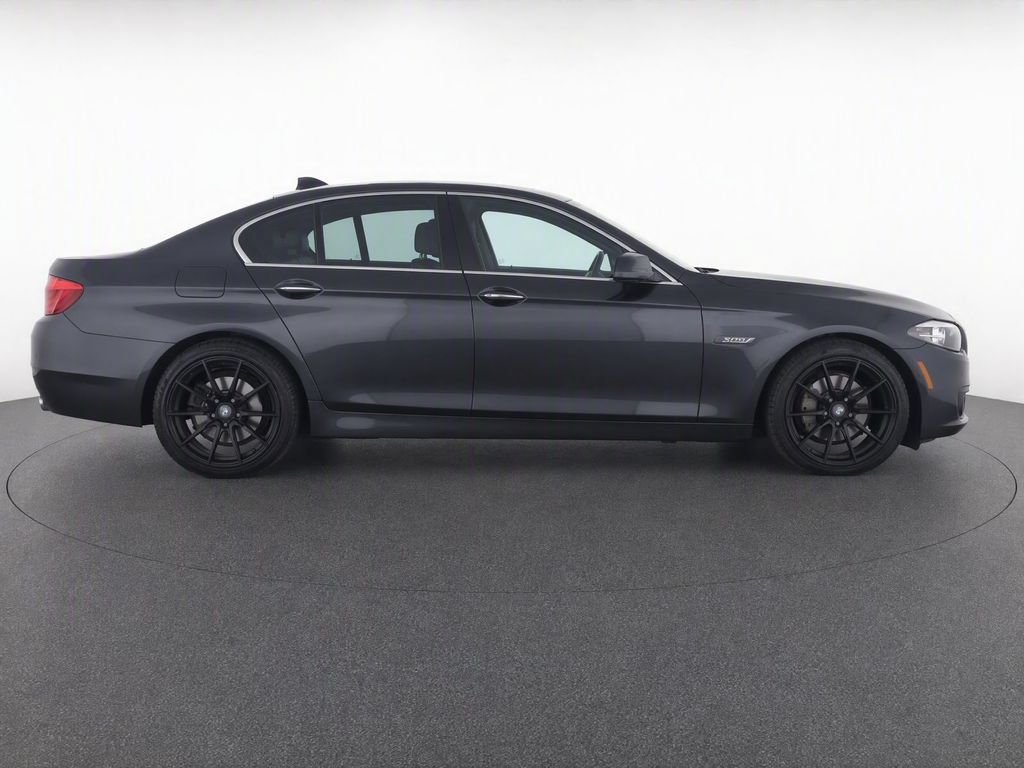 Used 2015 BMW 550i xDrive Sedan AWD/4WD image 8