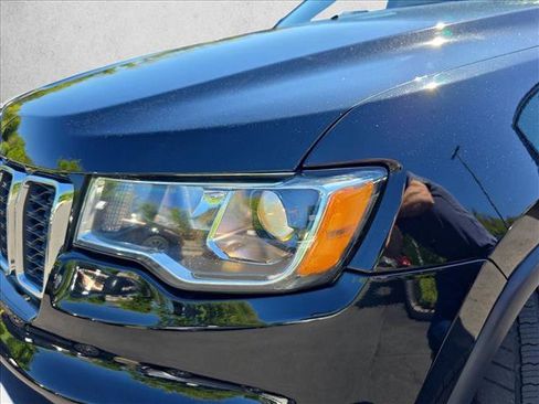 Used 2019 Jeep Grand Cherokee Limited AWD/4WD image 30