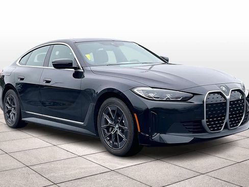 Used 2023 BMW i4 eDrive35 w/ Premium Package image 2