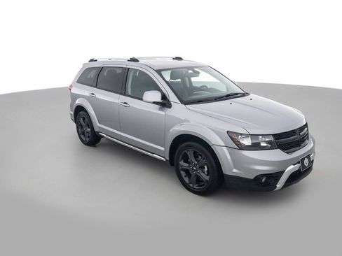 Used 2018 Dodge Journey Crossroad AWD/4WD image 3
