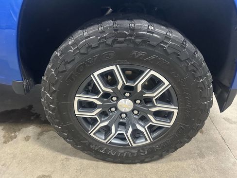 Used 2023 Chevrolet Colorado LT w/ LT Convenience Package III image 22