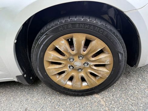 Used 2012 Chrysler 200 LX image 6