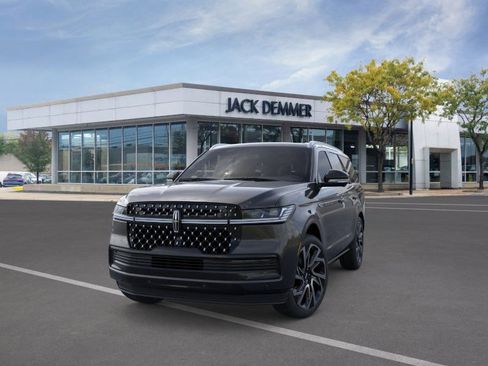 New 2026 Lincoln Navigator Black Label AWD/4WD image 2
