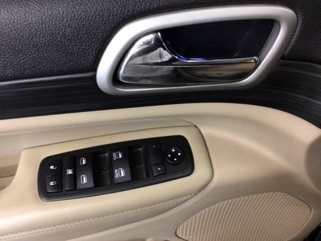 Used 2020 Jeep Grand Cherokee Laredo AWD/4WD image 18