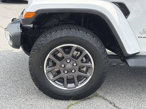 Used 2021 Jeep Gladiator Overland w/ Uconnect 4C Nav & Sound Group AWD/4WD image 26