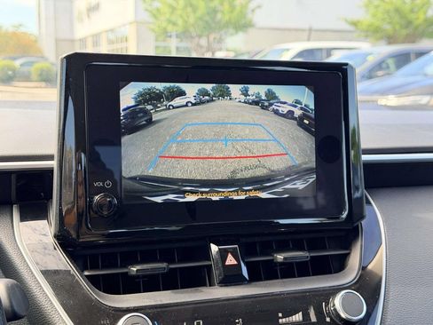 Used 2024 Toyota Corolla LE FWD image 18