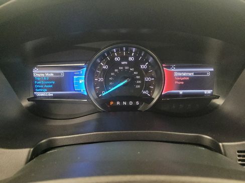 Used 2017 Ford Explorer XLT w/ Equipment Group 202A AWD/4WD image 23