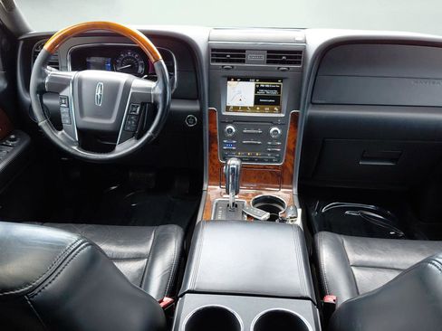 Used 2016 Lincoln Navigator L Select AWD/4WD image 44