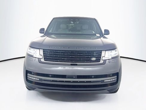 Used 2025 Land Rover Range Rover Long Wheelbase SE image 2