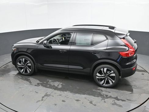 New 2026 Volvo XC40 B5 Plus w/ Protection Package Premier image 36