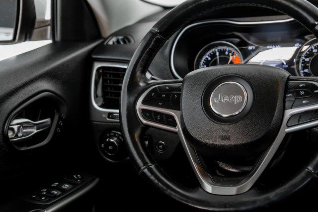 Used 2019 Jeep Cherokee Limited AWD/4WD image 15