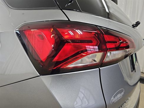 Certified 2024 Chevrolet Equinox LS w/ LS Convenience Package image 38