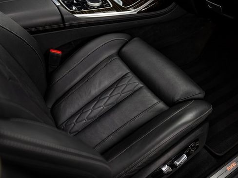 Used 2025 BMW X7 xDrive40i image 57