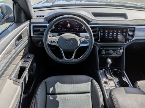 Used 2023 Volkswagen Atlas Cross Sport SE w/ Panoramic Sunroof Package image 30