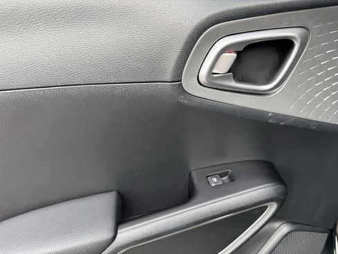 Used 2024 Kia Soul LX w/ Option Group 015 image 30