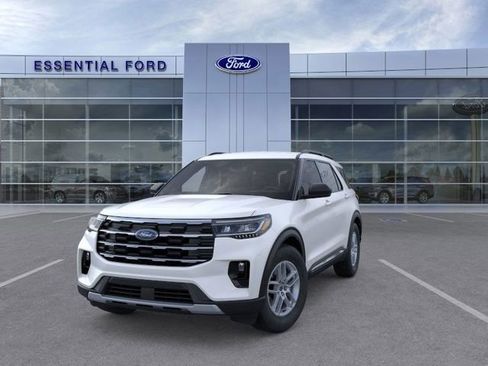 New 2025 Ford Explorer Active w/ Active Comfort Package image 2