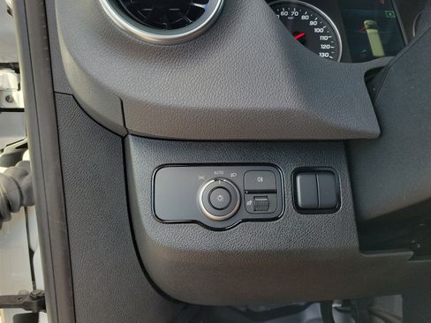 Used 2025 Mercedes-Benz Sprinter 2500 image 20