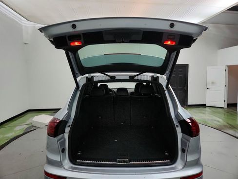 Used 2016 Porsche Cayenne GTS AWD/4WD image 30