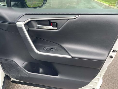 Used 2021 Toyota RAV4 XSE AWD/4WD image 31