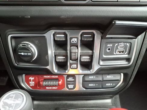 New 2026 Jeep Wrangler Unlimited Rubicon image 12